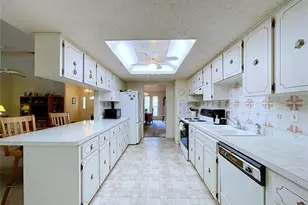 12302 Deep Creek Dr, Spring Hill, FL 34609 - Photo 10