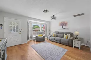 6325 SE Sarah Ln, New Port Richey, FL 34653 - Photo 8