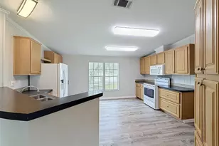 12510 Banbury Ave, New Port Richey, FL 34654 - Photo 6