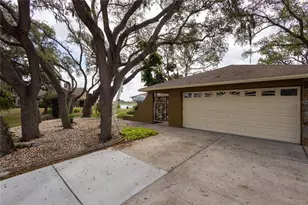 268 Eastpoint Ct, Spring Hill, FL 34606 - Photo 6