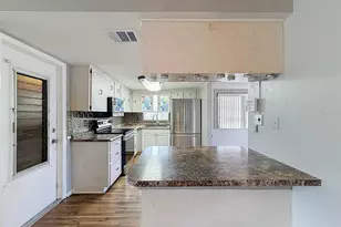 9151 Barrington Ln, Port Richey, FL 34668 - Photo 8