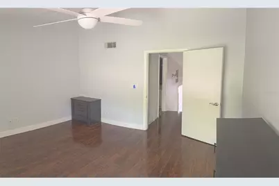 4221 La Sorrento Court, Tampa, FL 33611 - Photo 8