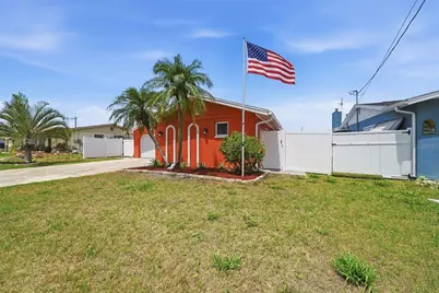 13815 Plumosa Avenue, Hudson, FL 34667 - Photo 2