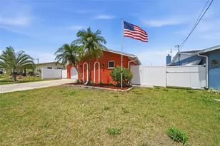 13815 Plumosa Ave, Hudson, FL 34667 - Photo 2