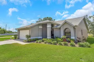 10665 Fallen Leaf Ln, Port Richey, FL 34668 - Photo 2
