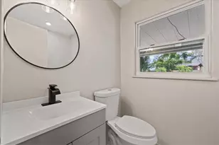 8211 Diagonal Rd N, Saint Petersburg, FL 33702 - Photo 22