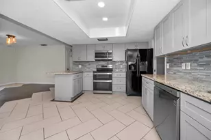2761 Oak Bend Ct, New Port Richey, FL 34655 - Photo 12