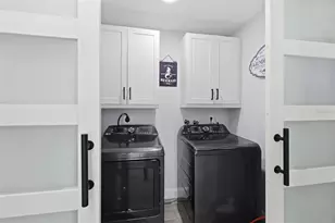 5728 Seabreeze Dr, Port Richey, FL 34668 - Photo 24