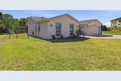 5728 Seabreeze Drive, Port Richey, FL 34668 - Photo 4