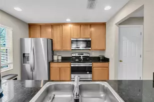 9548 Charlesberg Dr, Tampa, FL 33635 - Photo 6