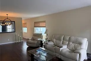 2426 Ecuadorian Way, Clearwater, FL 33763 - Photo 4