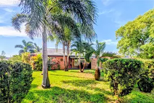3849 Edgemont Dr, New Port Richey, FL 34652 - Photo 12