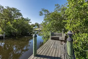 3318 Pineview Dr, Holiday, FL 34691 - Photo 10