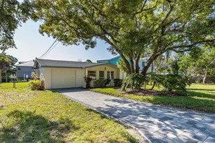 3318 Pineview Dr, Holiday, FL 34691 - Photo 1
