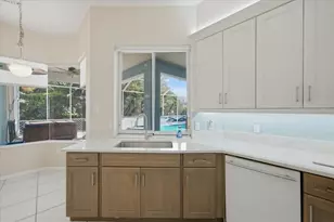 8402 Maybelle Dr, Weeki Wachee, FL 34613 - Photo 10