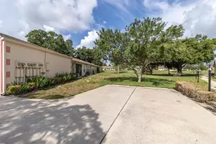 11337 Versailles Ln, Port Richey, FL 34668 - Photo 40