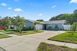 1468 Sandalwood Dr, Dunedin, FL 34698 - Photo 2