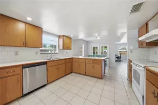 5315 9th Ave Dr W, Bradenton, FL 34209 - Photo 12