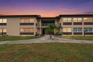 5242 Opal Ln, New Port Richey, FL 34652 - Photo 2