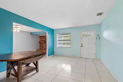 8900 59th Way, Pinellas Park, FL 33782 - Photo 12