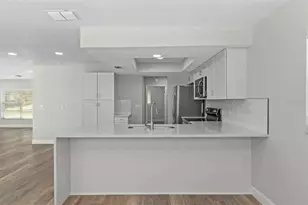 7335 Blackbird Ave, Weeki Wachee, FL 34613 - Photo 18