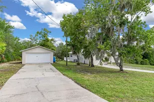 7335 Blackbird Ave, Weeki Wachee, FL 34613 - Photo 6