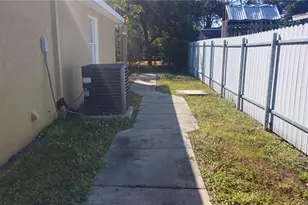 6807 E North Bay St, Tampa, FL 33610 - Photo 26