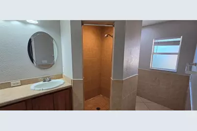 6807 E North Bay Street, Tampa, FL 33610 - Photo 18