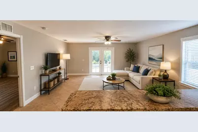 6807 E North Bay Street, Tampa, FL 33610 - Photo 2