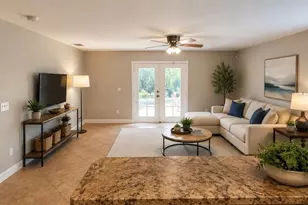 6807 E North Bay St, Tampa, FL 33610 - Photo 2