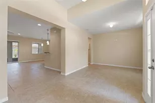 13589 Hunters Point St, Spring Hill, FL 34609 - Photo 10
