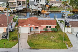 13530 Maria Dr, Hudson, FL 34667 - Photo 8
