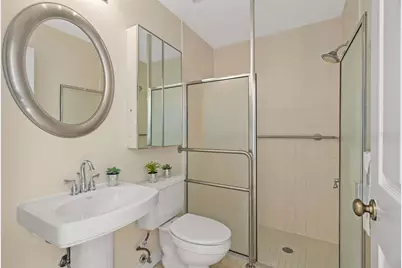 701 Mirror Lake Drive N #102, Saint Petersburg, FL 33701 - Photo 36