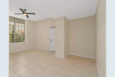 701 Mirror Lake Drive N #102, Saint Petersburg, FL 33701 - Photo 14