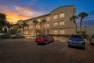 701 Mirror Lake Dr N, Saint Petersburg, FL 33701 - Photo 40
