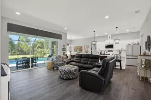 9071 Lenore Ct, Weeki Wachee, FL 34613 - Photo 8