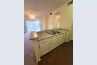 10020 Strafford Oak Court #923, Tampa, FL 33624 - Photo 8