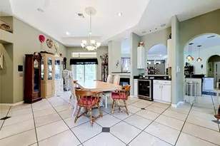10301 Fox Sparrow Ave, Weeki Wachee, FL 34613 - Photo 6