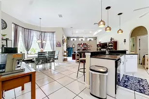 10301 Fox Sparrow Ave, Weeki Wachee, FL 34613 - Photo 8