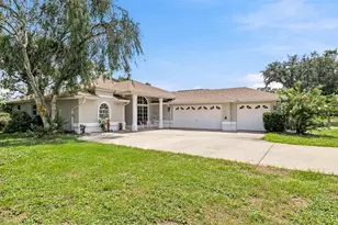 13194 Roseanna Dr, Spring Hill, FL 34609 - Photo 4