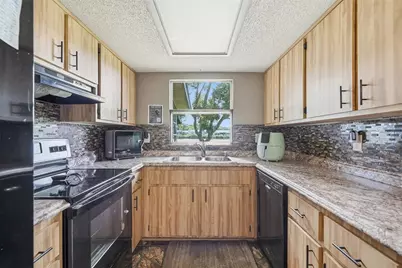 5049 Sherry Lane, New Port Richey, FL 34653 - Photo 12