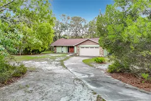 10050 Deer Ln, New Port Richey, FL 34654 - Photo 4