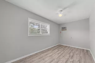1808 S Club Ct, Tampa, FL 33612 - Photo 10