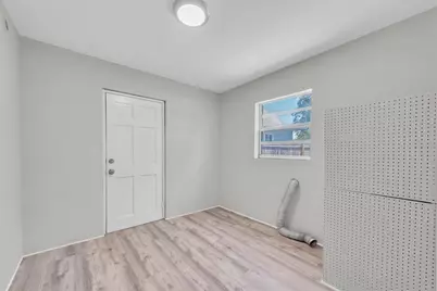 1808 S Club Court, Tampa, FL 33612 - Photo 26