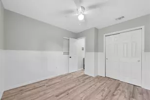 1808 S Club Ct, Tampa, FL 33612 - Photo 20