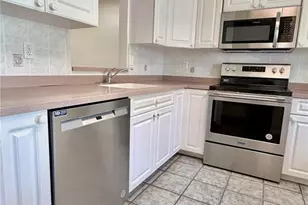 7632 Bayhill Ct, New Port Richey, FL 34654 - Photo 6