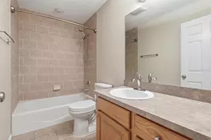 201 SW Thistlewood Ln, Fort White, FL 32038 - Photo 16