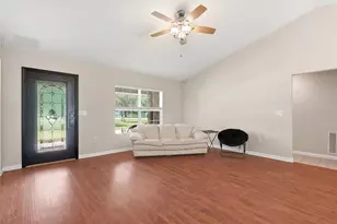 201 SW Thistlewood Ln, Fort White, FL 32038 - Photo 6