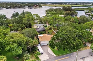 1410 Riverside Dr, Tarpon Springs, FL 34689 - Photo 4