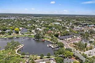 1410 Riverside Dr, Tarpon Springs, FL 34689 - Photo 82